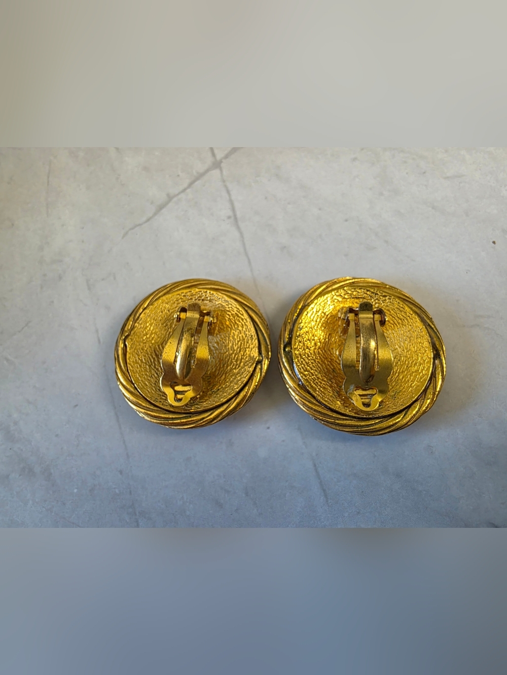 Chanel Vintage Rope Border CC Button Clip On Earrings - Picture 2 of 6